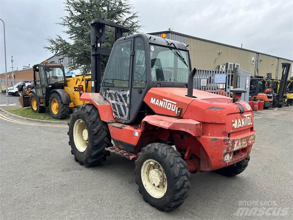 Manitou M26-4 Vorkheftruck voor zwaar terrein