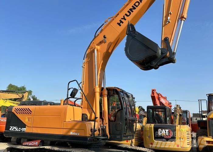 Hyundai 225 Rupsgraafmachines