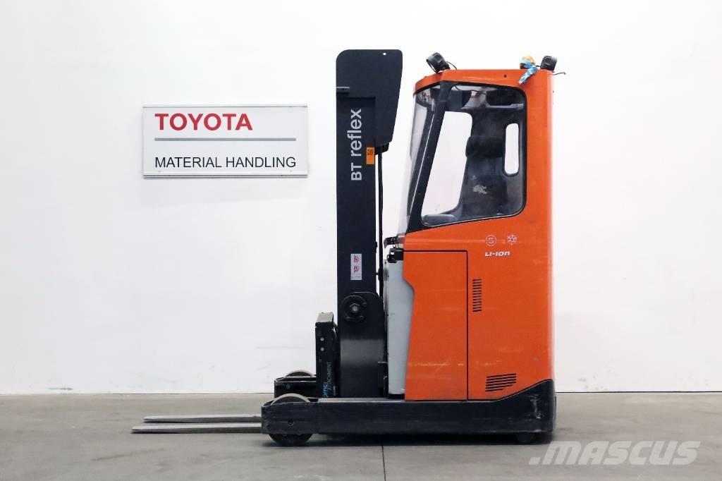 Toyota RRE140HECC Reachtruck voor hoog niveau