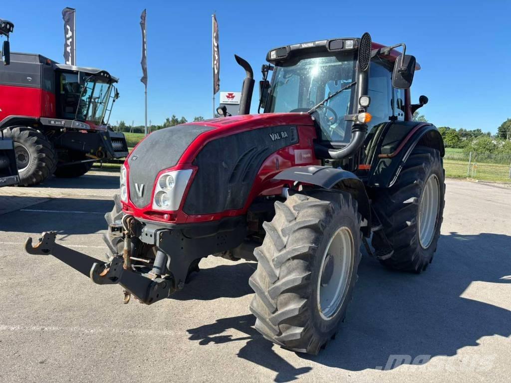 Valtra T 193 Tractoren