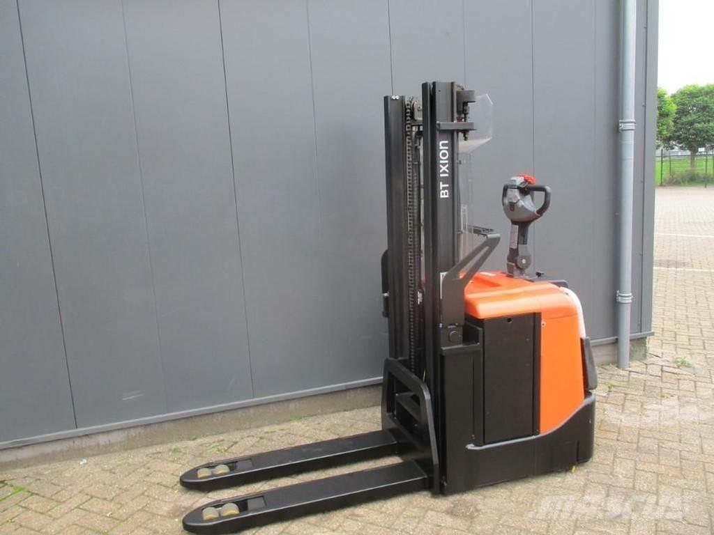 BT SPE125 Pallettruck met meerij platform