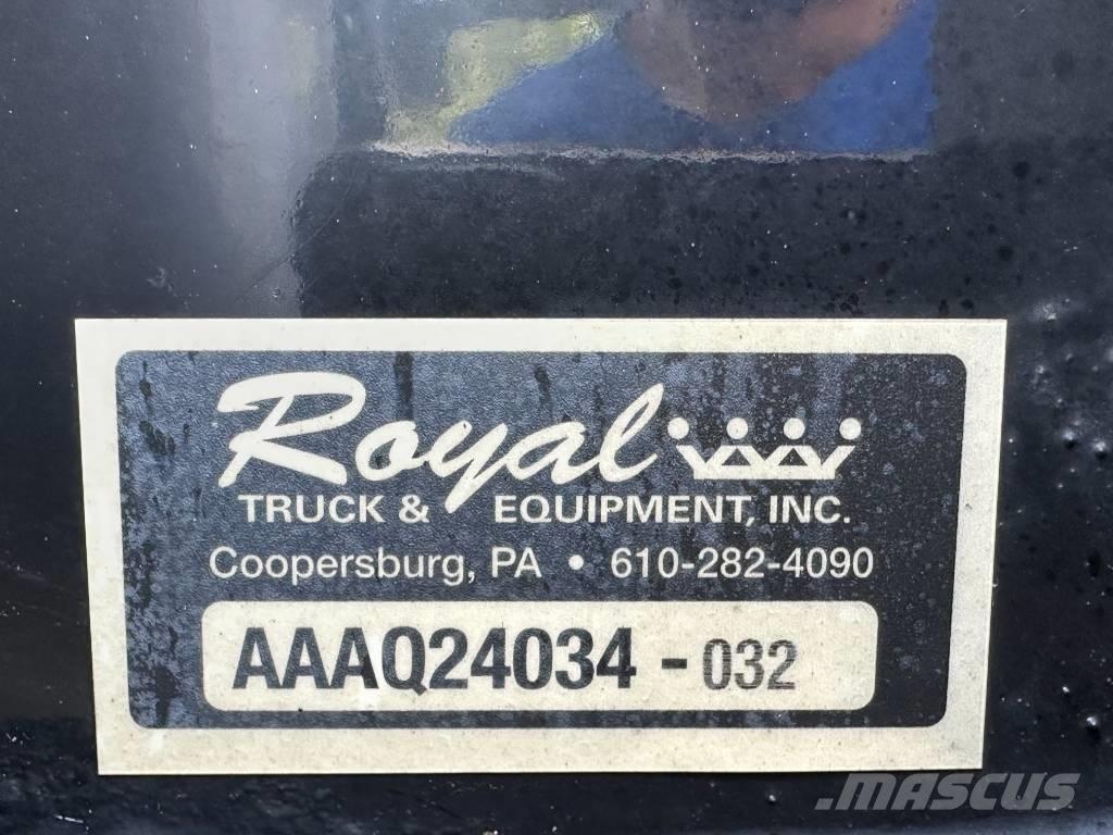 International 4300 Platte bakwagens