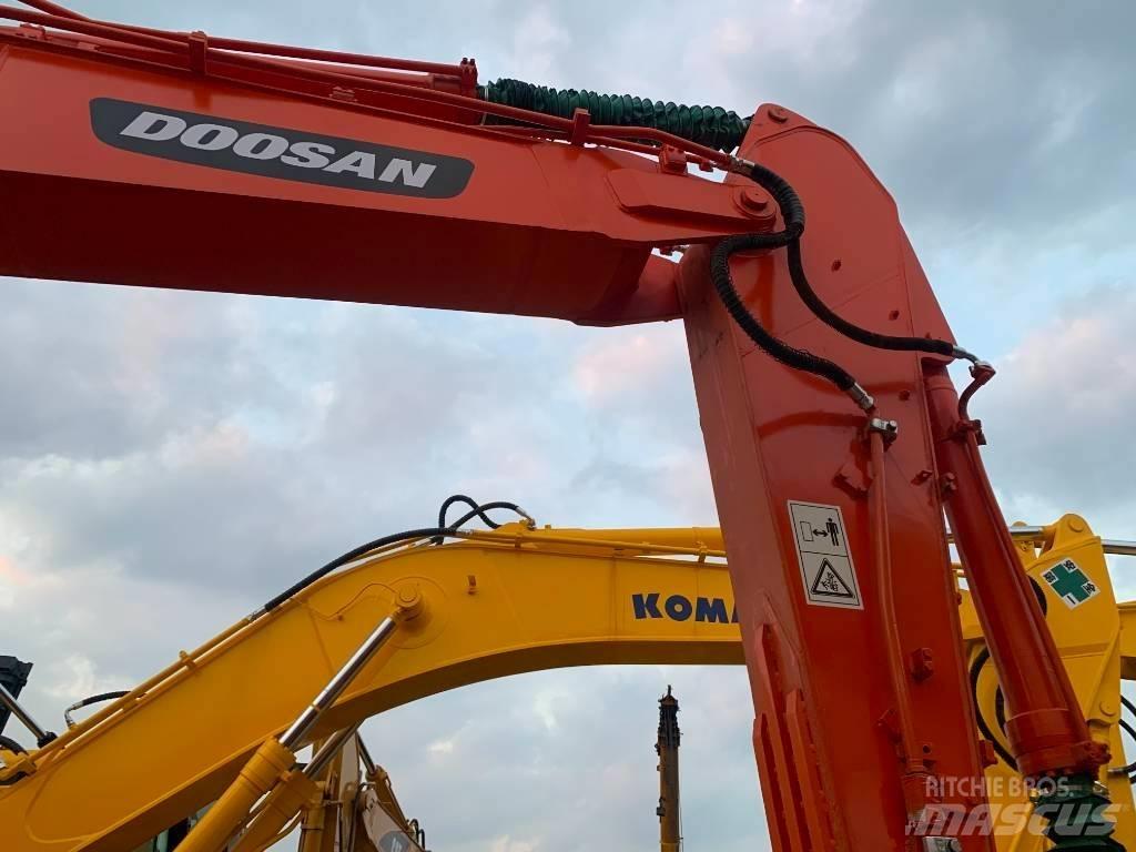 Doosan DX 225 LC Rupsgraafmachines