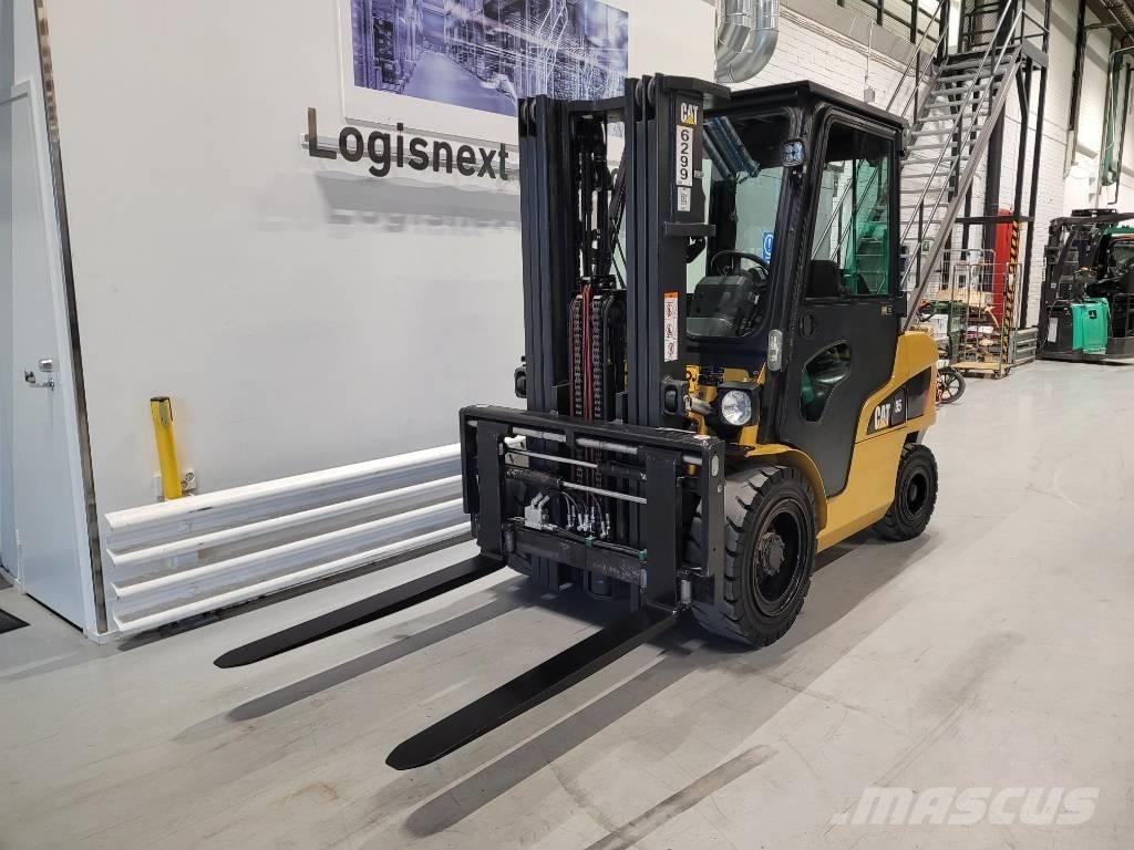 CAT DP 35 N Diesel heftrucks