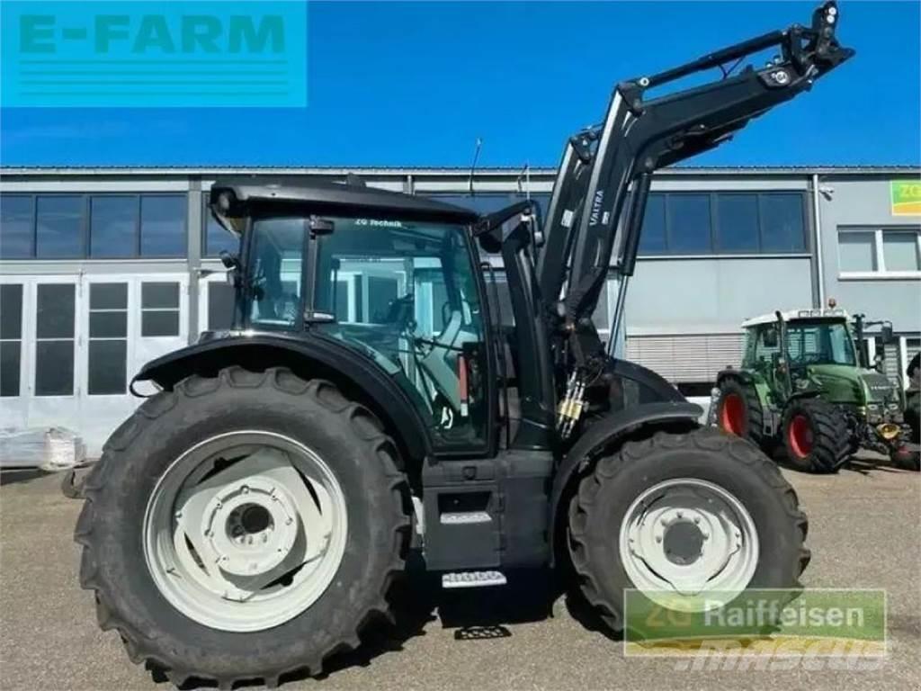 Valtra g135v 1b9 Tractoren