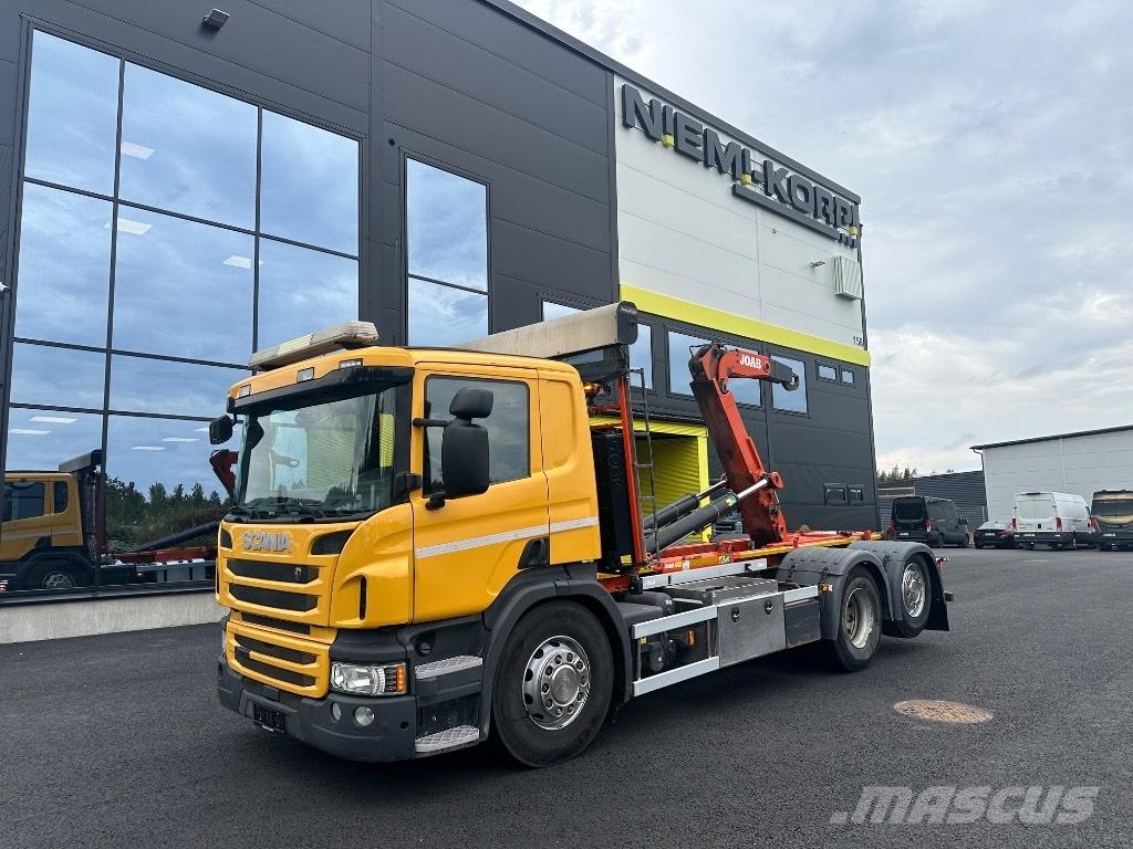 Scania P370 6x2*4 Vrachtwagen met containersysteem
