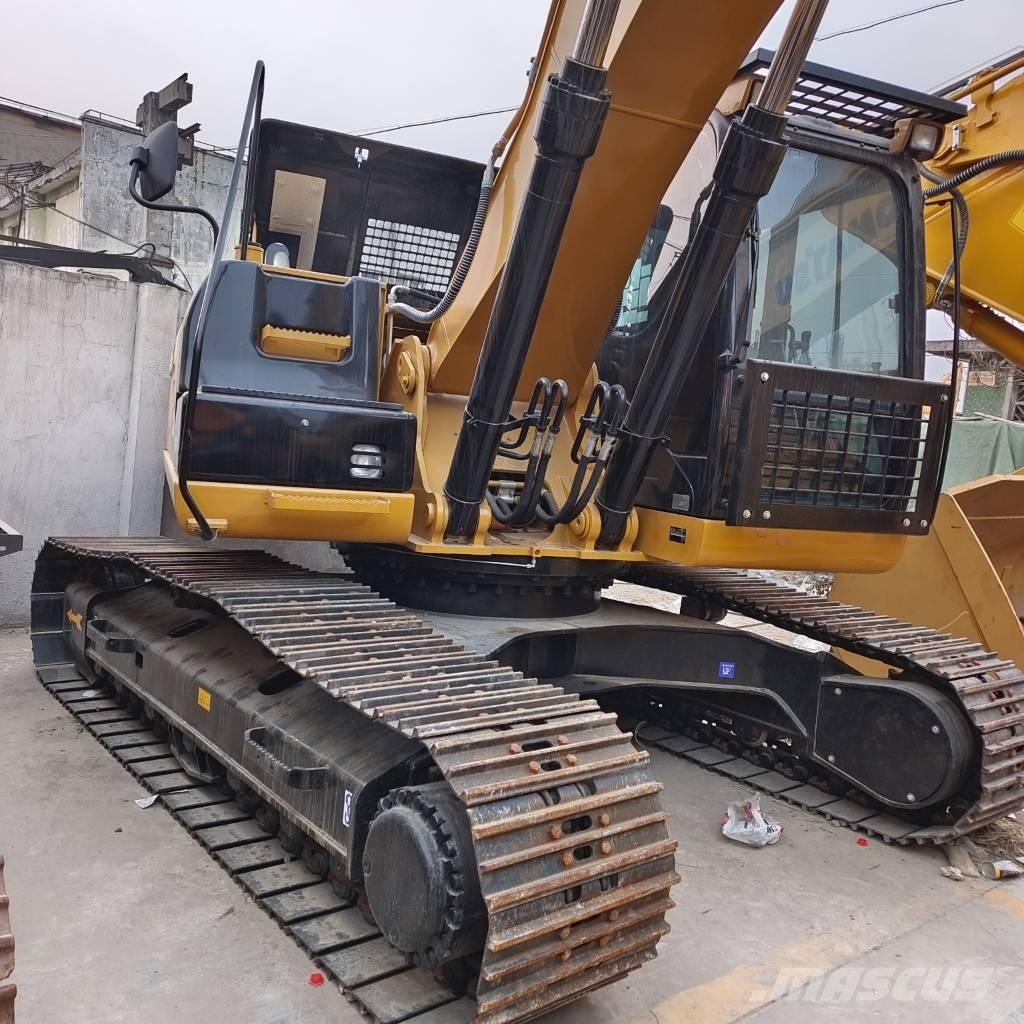 CAT 330 D Rupsgraafmachines