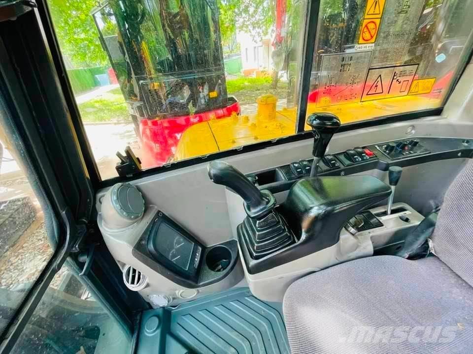 Volvo EX60 DL Minigraafmachines < 7t