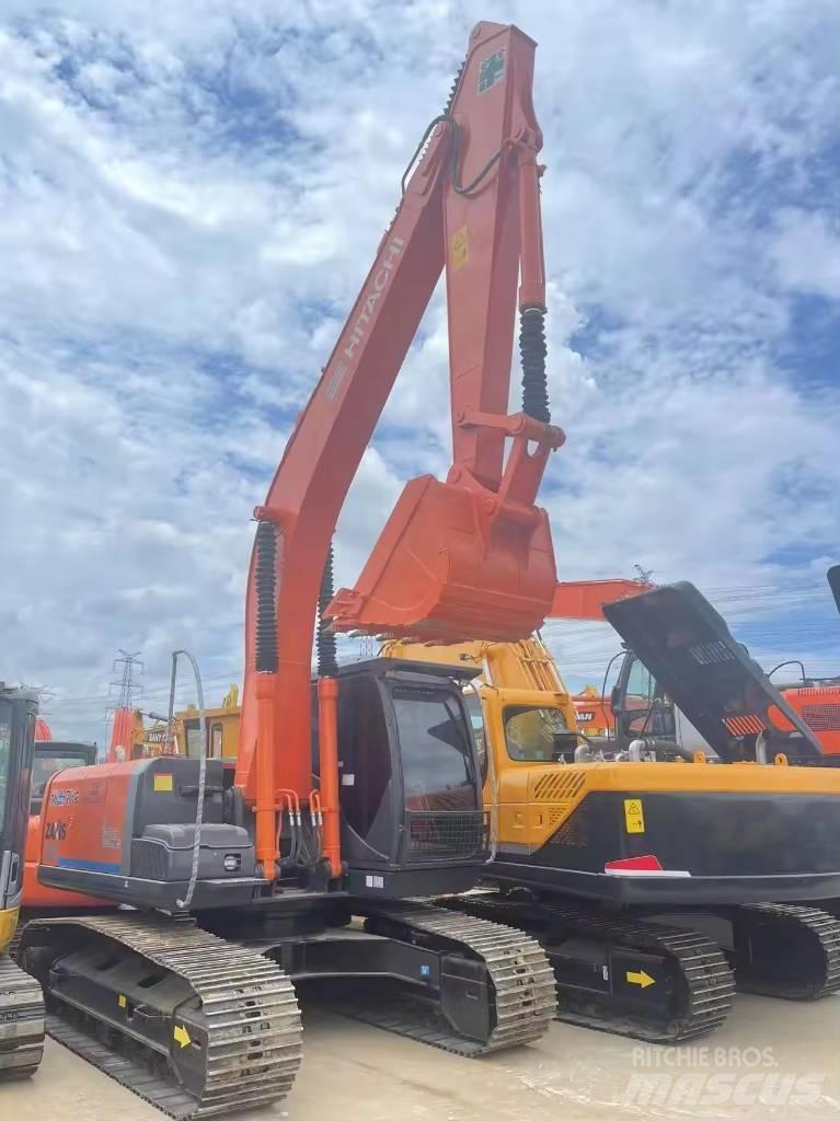 Hitachi ZX 200 Rupsgraafmachines