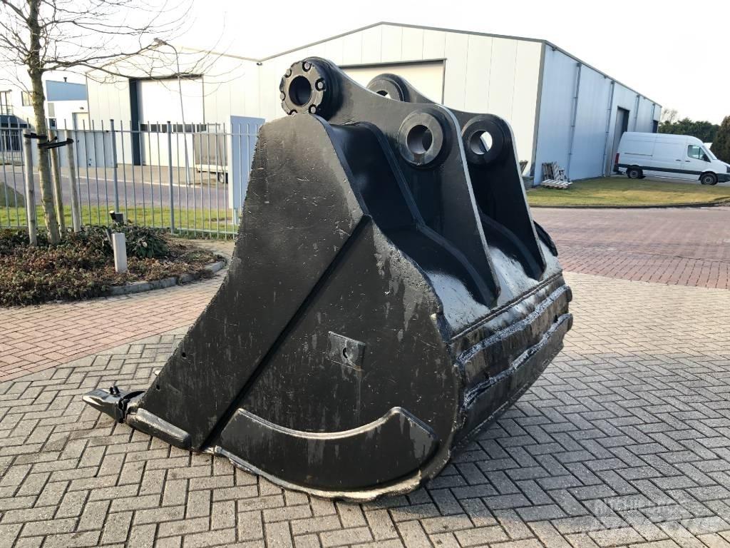 CAT 385 390 bucket Bakken
