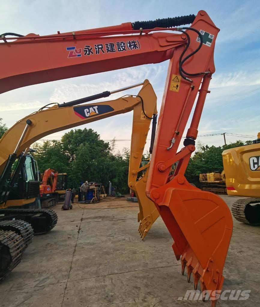 Hitachi ZX 200 Rupsgraafmachines