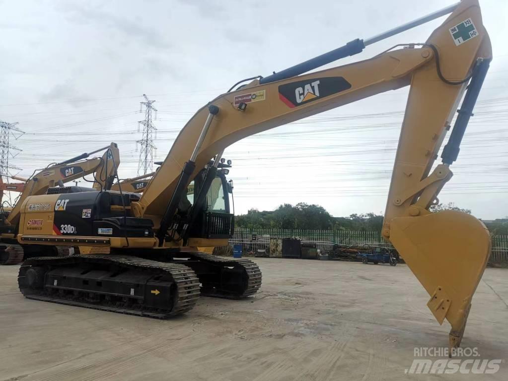CAT 330 D Rupsgraafmachines