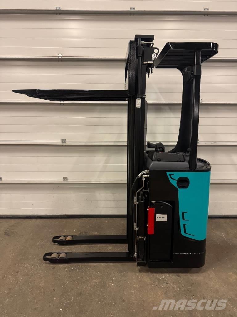 Mitsubishi SBR 12 N Zelfrijdende stapelaars