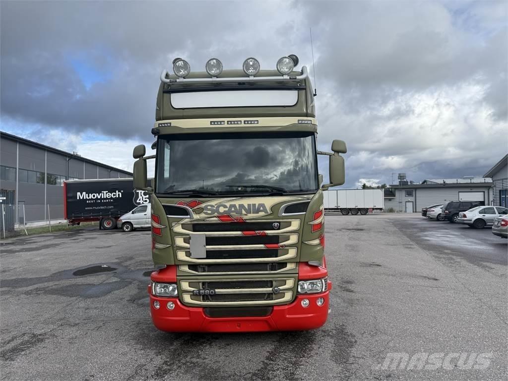 Scania R580 8X2 Bakwagens met gesloten opbouw