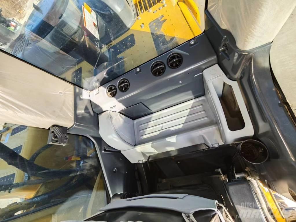 Komatsu PC 240-8 Rupsgraafmachines