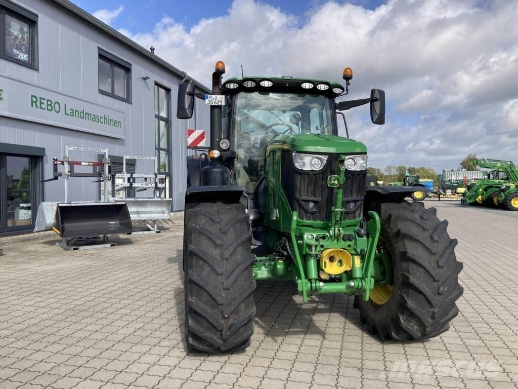 John Deere 6R215 Tractoren