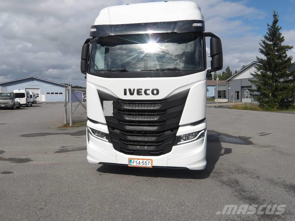 Iveco AS 440 ST Trekkers