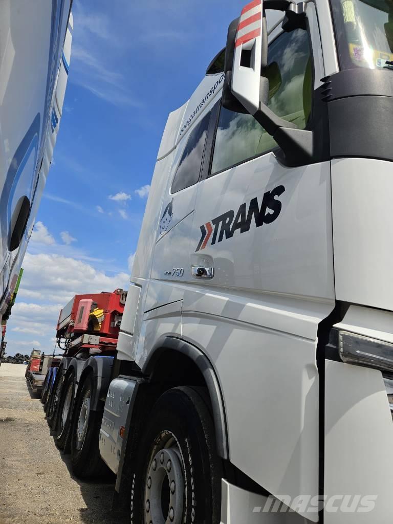 Volvo FH16 750KM 8x4 Trekkers