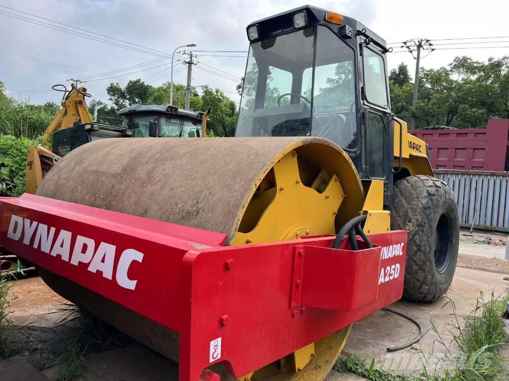 Dynapac CA 25 D Trilrolwalsen