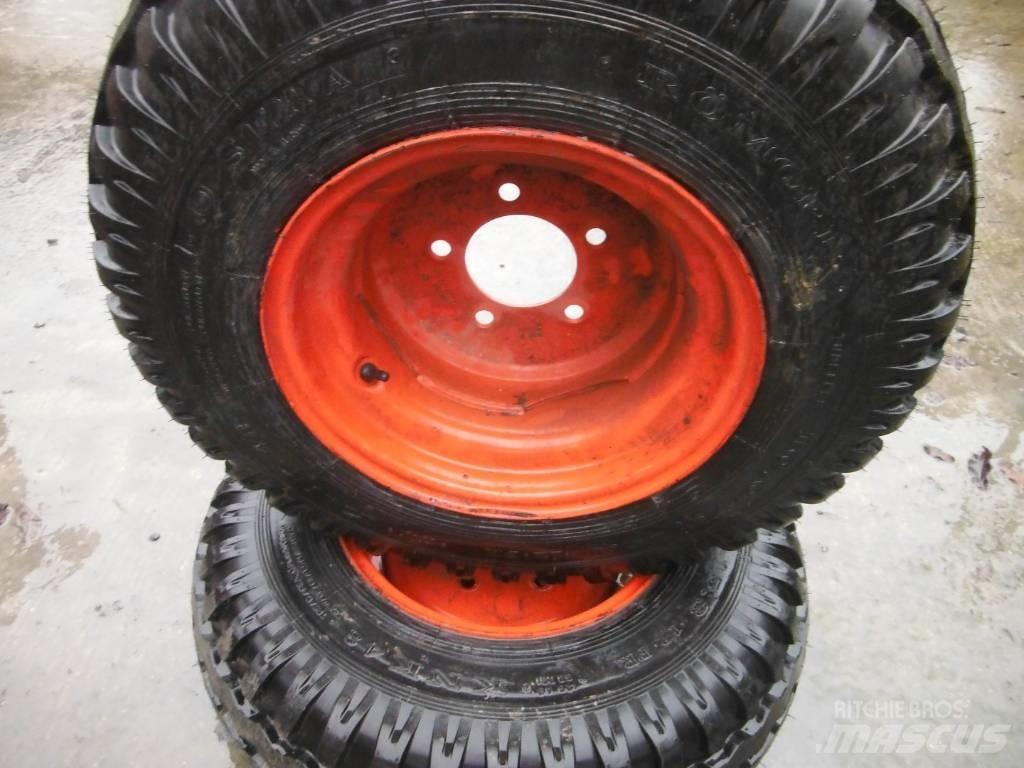  SEHA 10.0/75R15.3 Banden, wielen en velgen