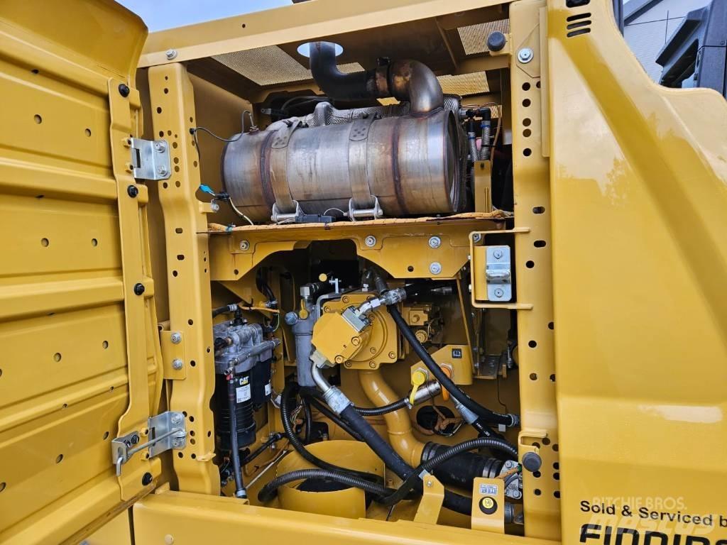 CAT 320 Rupsgraafmachines