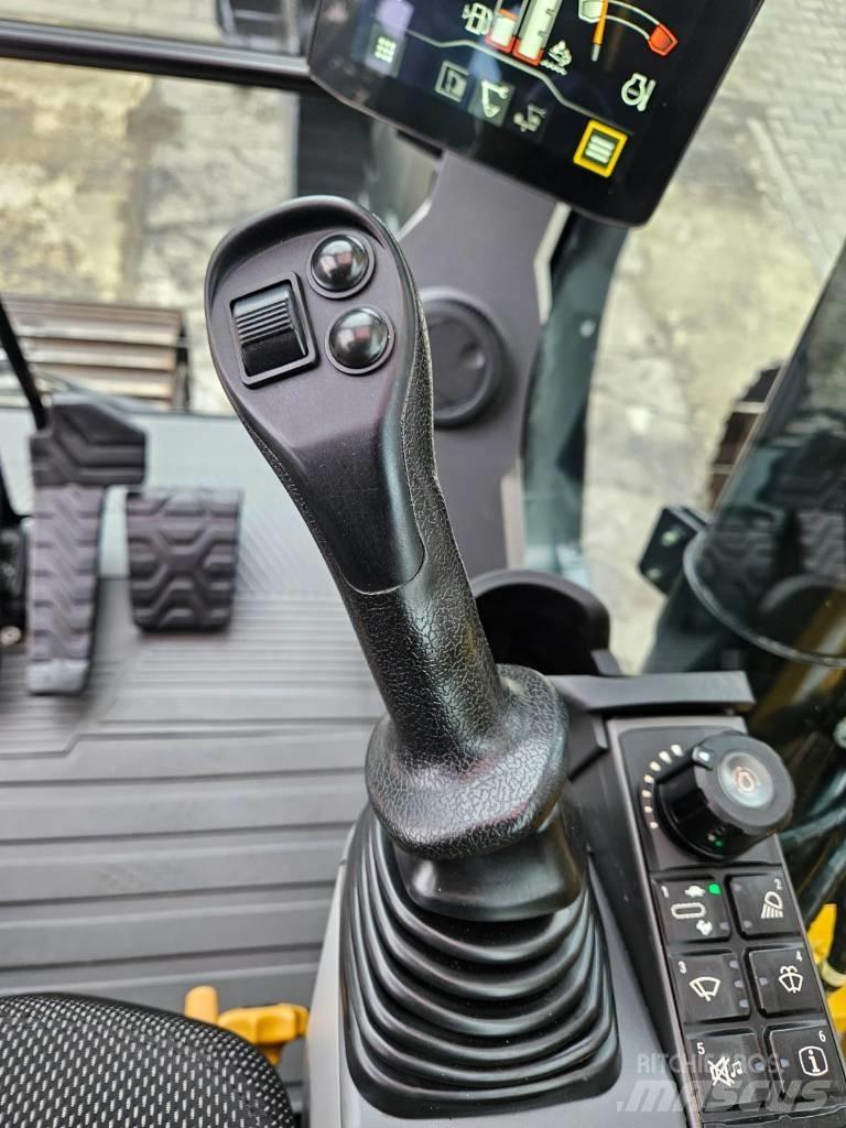 CAT 320 Rupsgraafmachines