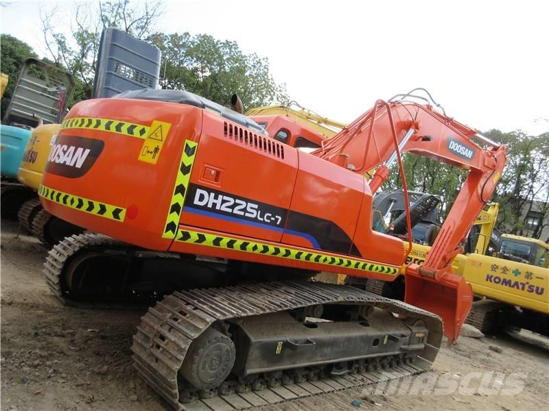 Doosan 225 LC Rupsgraafmachines