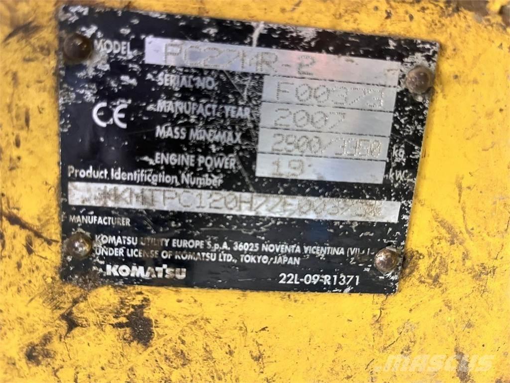 Komatsu PC27MR-2 Wielgraafmachines
