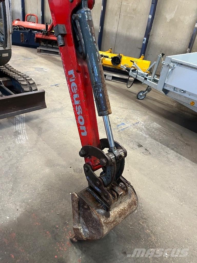 Neuson 2203 RD Minigraafmachines < 7t