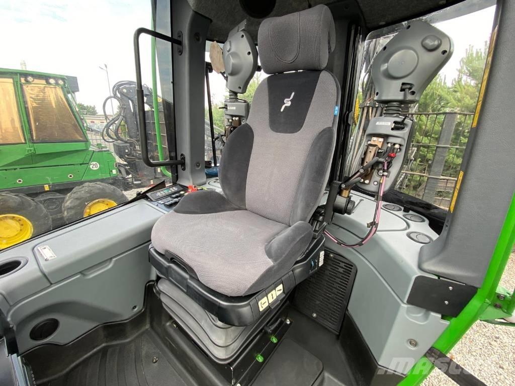 John Deere 1210 E Uitrijwagens