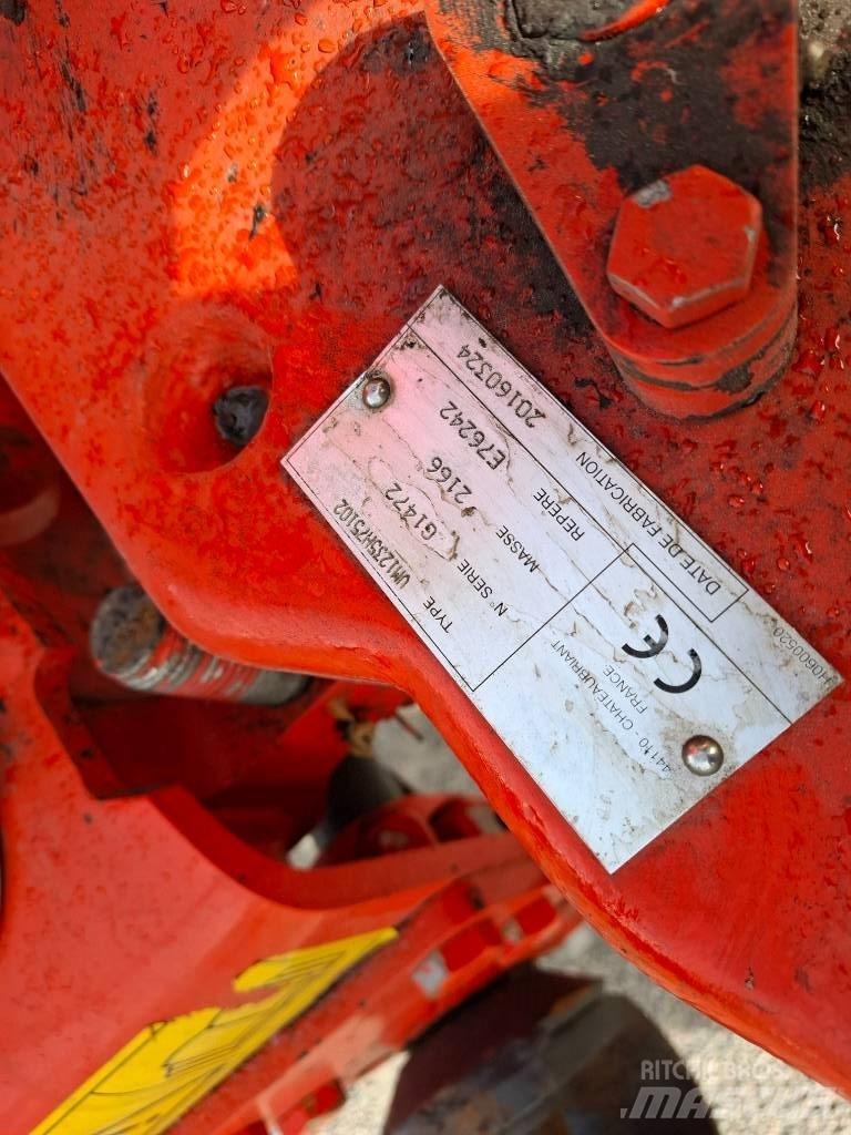 Kuhn Vari-Master 123 Wentelploegen
