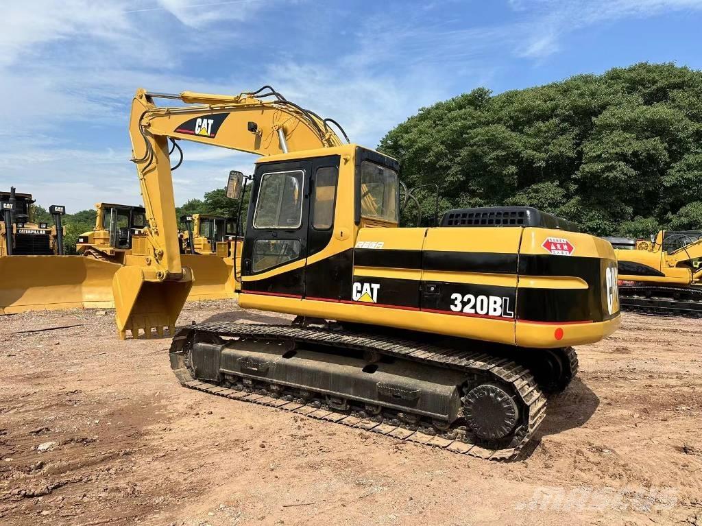CAT 320 B L Rupsgraafmachines