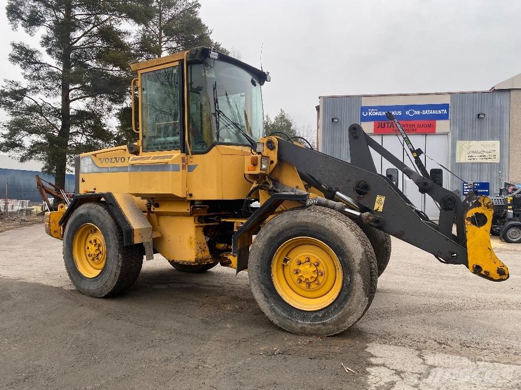 Volvo BM L 50 Schrank- en knikladers