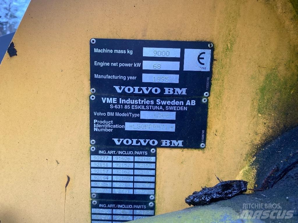 Volvo BM L 50 Schrank- en knikladers