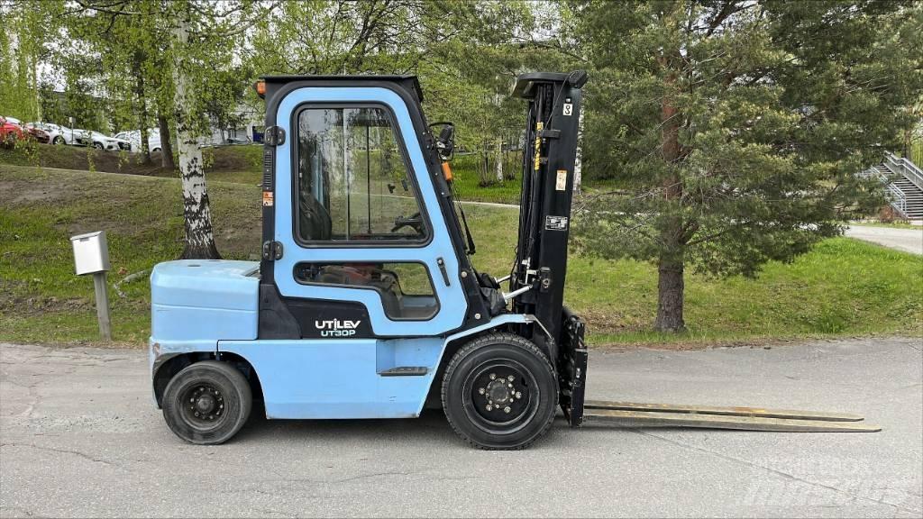 Utilev UT 30 PD Diesel heftrucks
