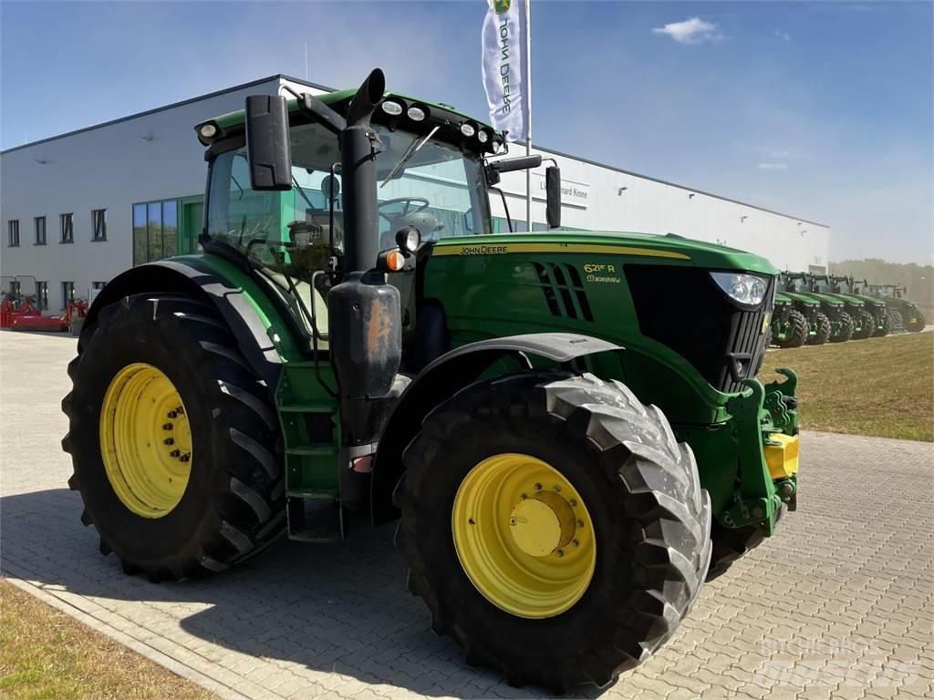John Deere 6215R Tractoren
