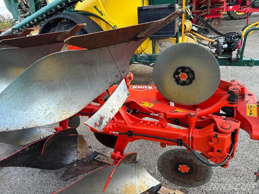 Kuhn Vari-Master 123 Wentelploegen