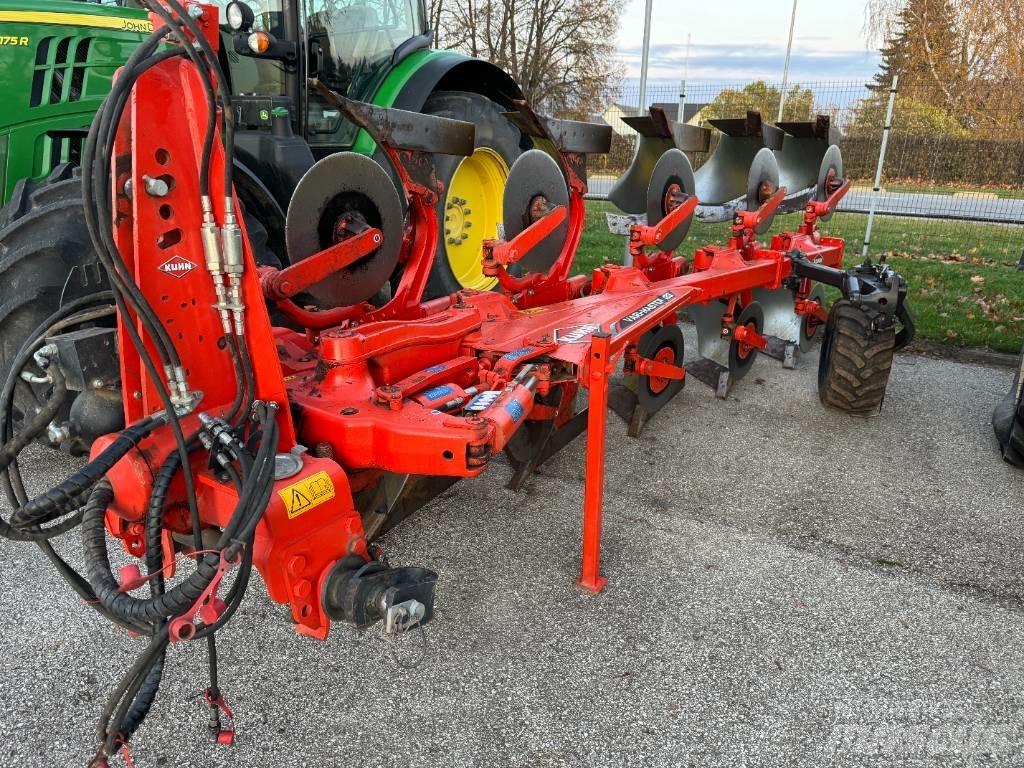 Kuhn Vari-Master 123 Wentelploegen