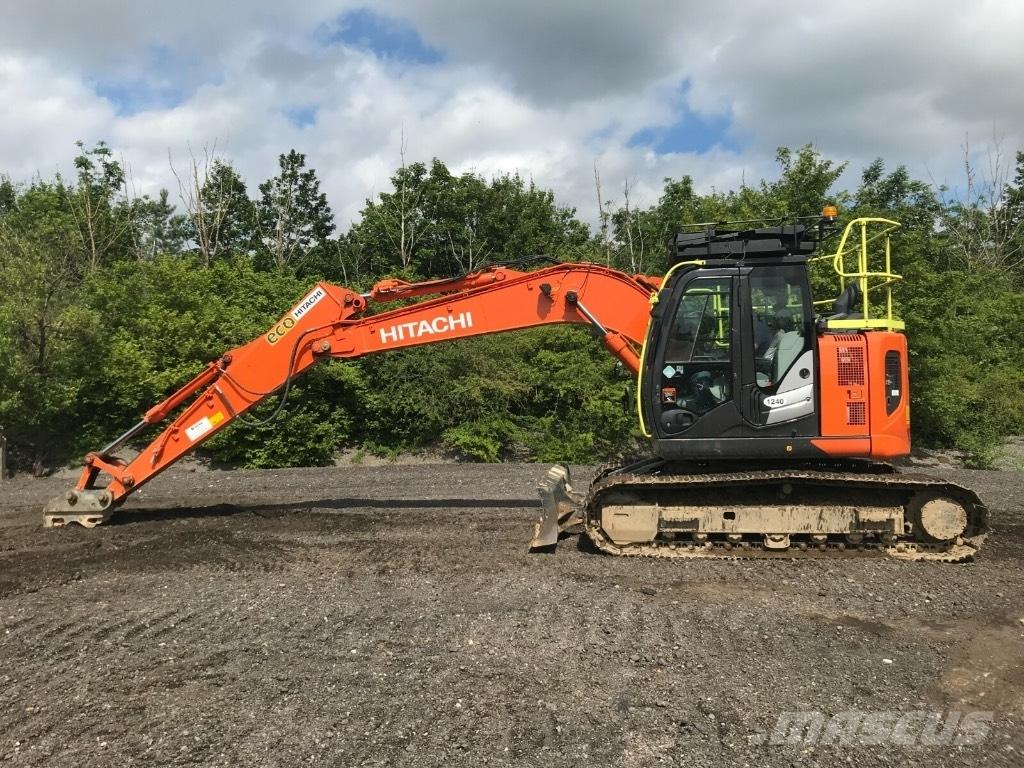 Hitachi ZX 135 US-6 Rupsgraafmachines