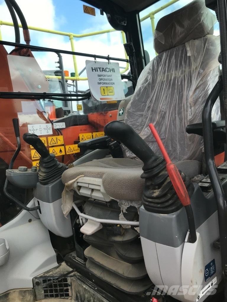 Hitachi ZX 135 US-6 Rupsgraafmachines