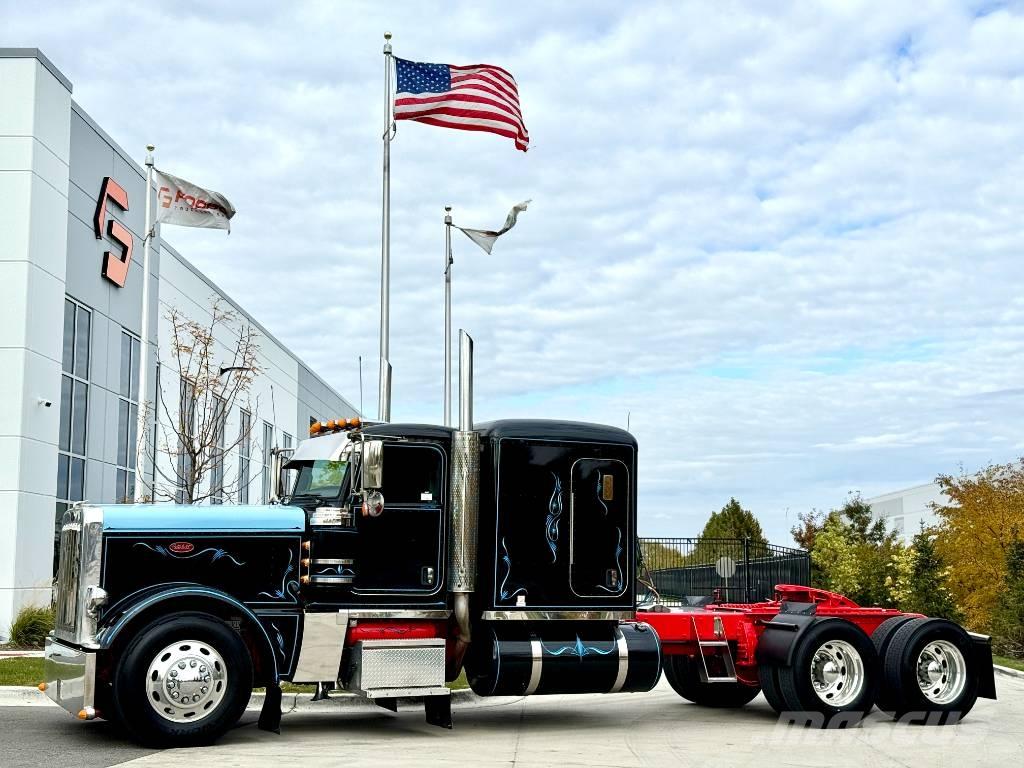 Peterbilt 389 Trekkers