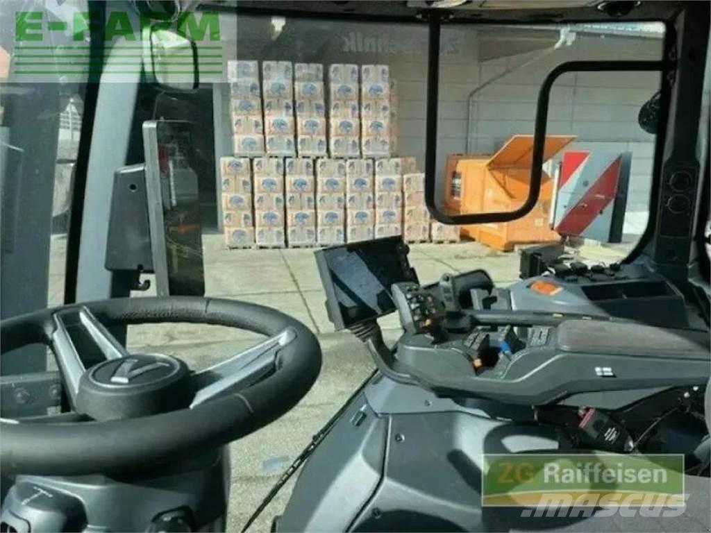 Valtra q245 Tractoren