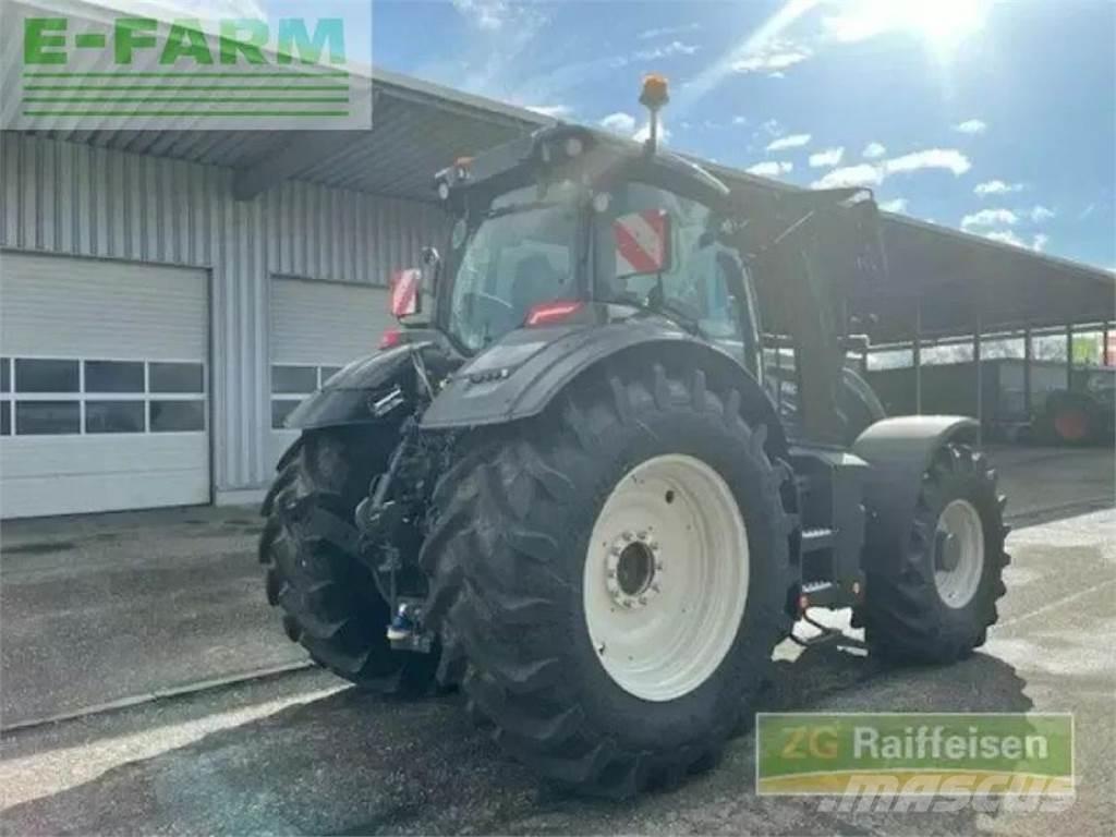 Valtra q245 Tractoren
