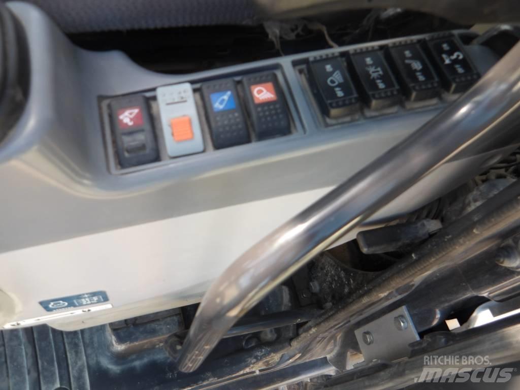 Hitachi ZX 250 LC-6 Rupsgraafmachines