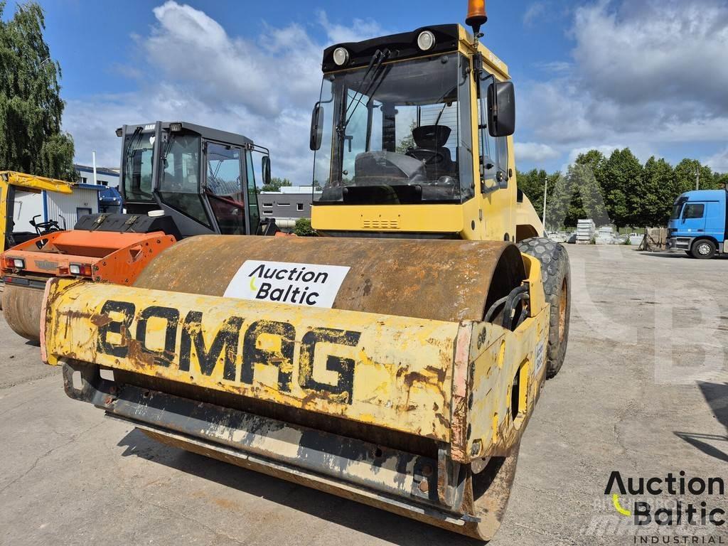 Bomag BW 211 D-4 Trilrolwalsen
