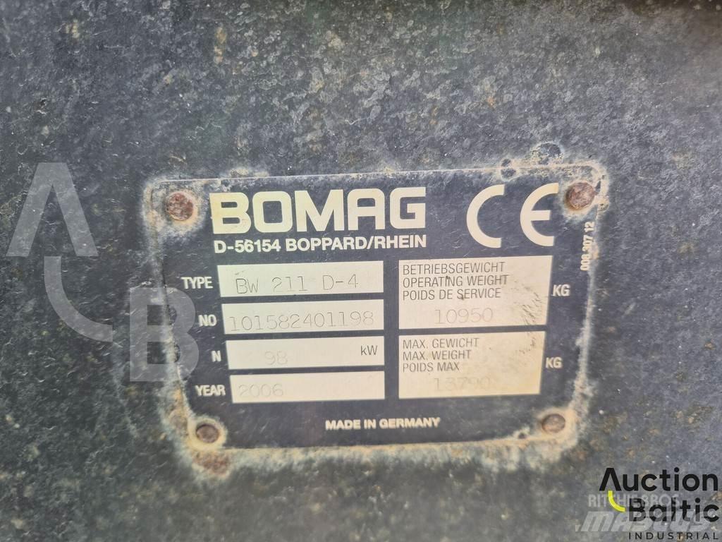 Bomag BW 211 D-4 Trilrolwalsen