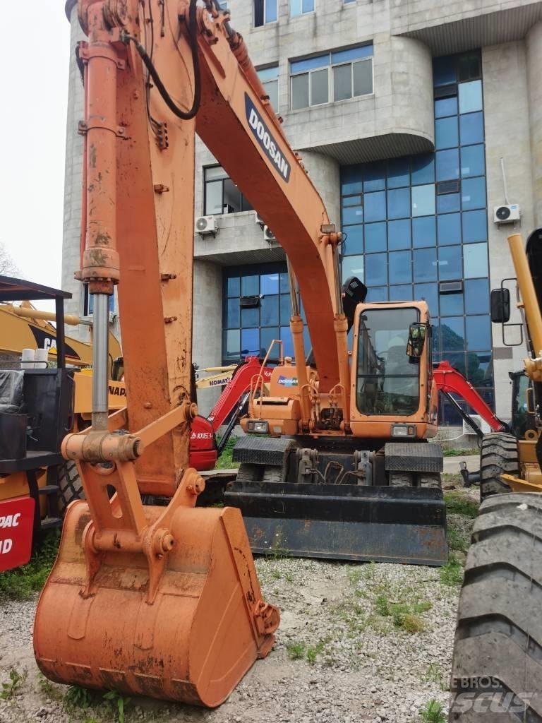 Doosan DH 210 W-7 Wielgraafmachines