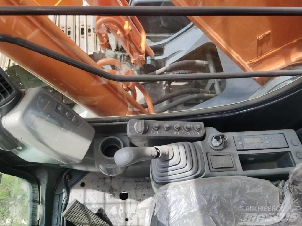 Hitachi ZX 200 Rupsgraafmachines