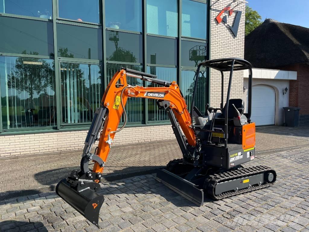 Develon DX 20 ZE Minigraafmachines < 7t