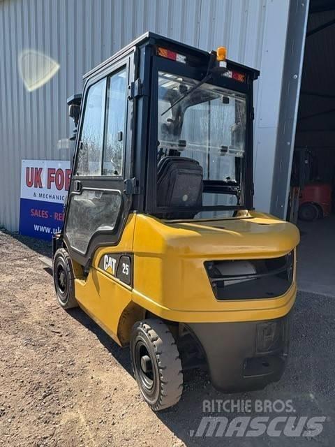 CAT DP 25 NT Diesel heftrucks